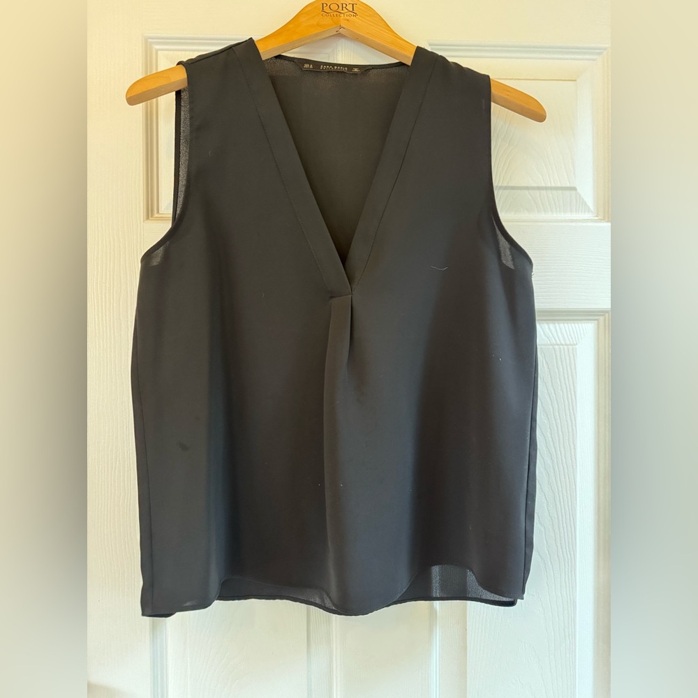 Zara Black V-Neck Sleeveless Blouse